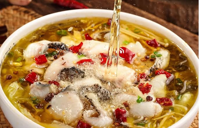 Fish Fillet Soup with Pickled Cabbage and Chili酸菜黑鱼片
